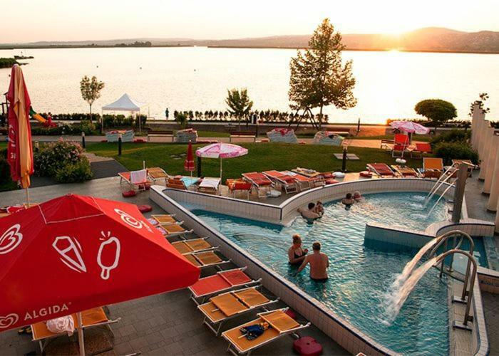 Velence Spa Lake Apartman Екстериор снимка
